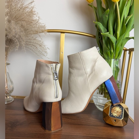 Acne Studios Off-White Leather Ankle Boots Sculptural Metallic Heel - Picture 4 of 15